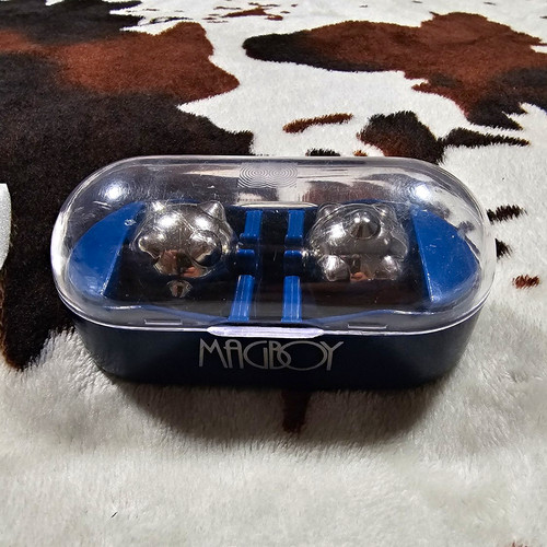 Vintage magnetic magboy - vintage,